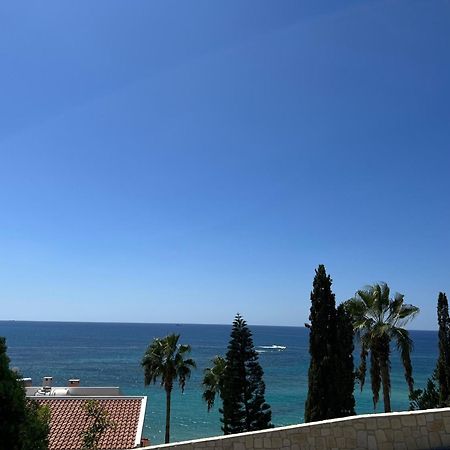 Modern Seaview Townhouse In Coral Bay (Adults Only) Daire Peyia Dış mekan fotoğraf