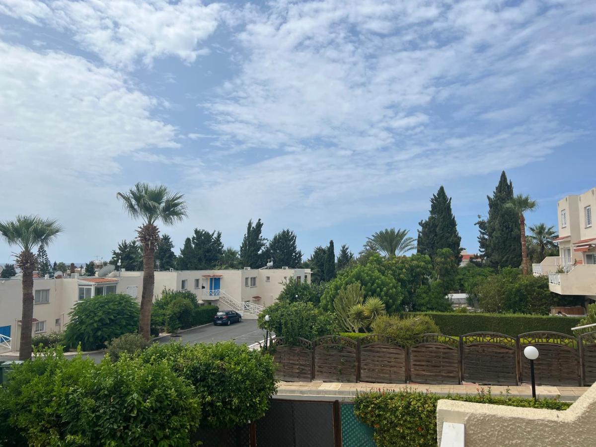 Modern Seaview Townhouse In Coral Bay (Adults Only) Daire Peyia Dış mekan fotoğraf